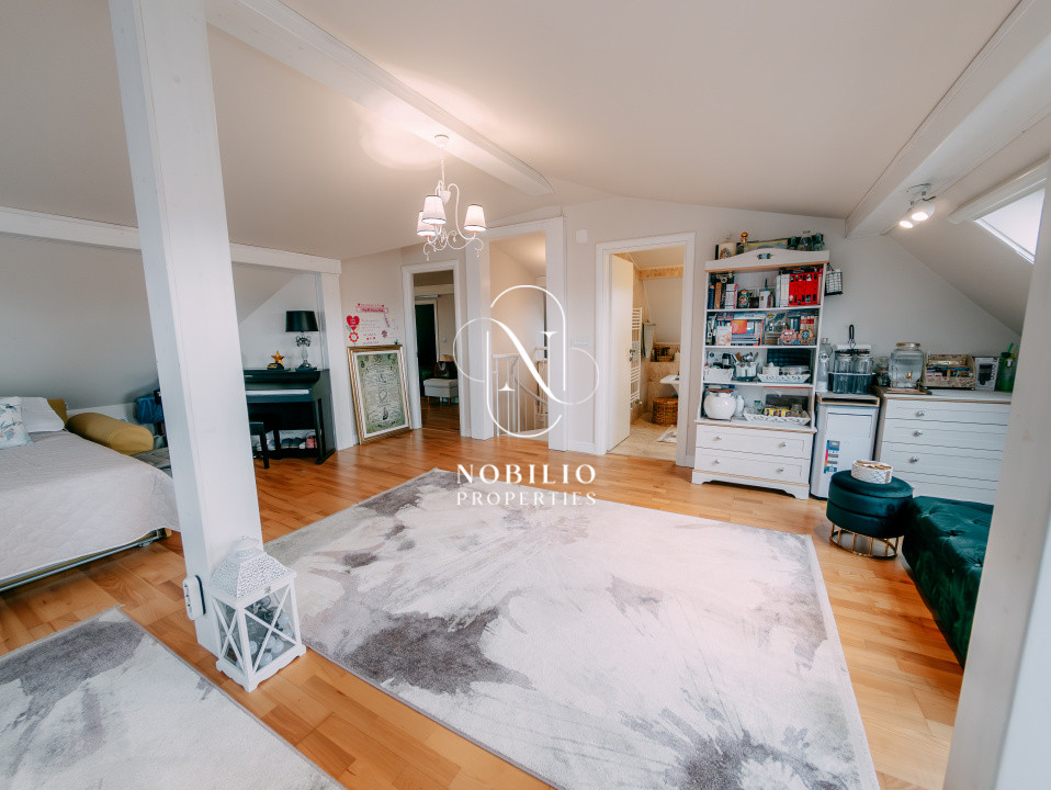 Apartament in Andrei Mureșanu, 190 mp, mobilat şi utilat, cu 2 locuri de parcare