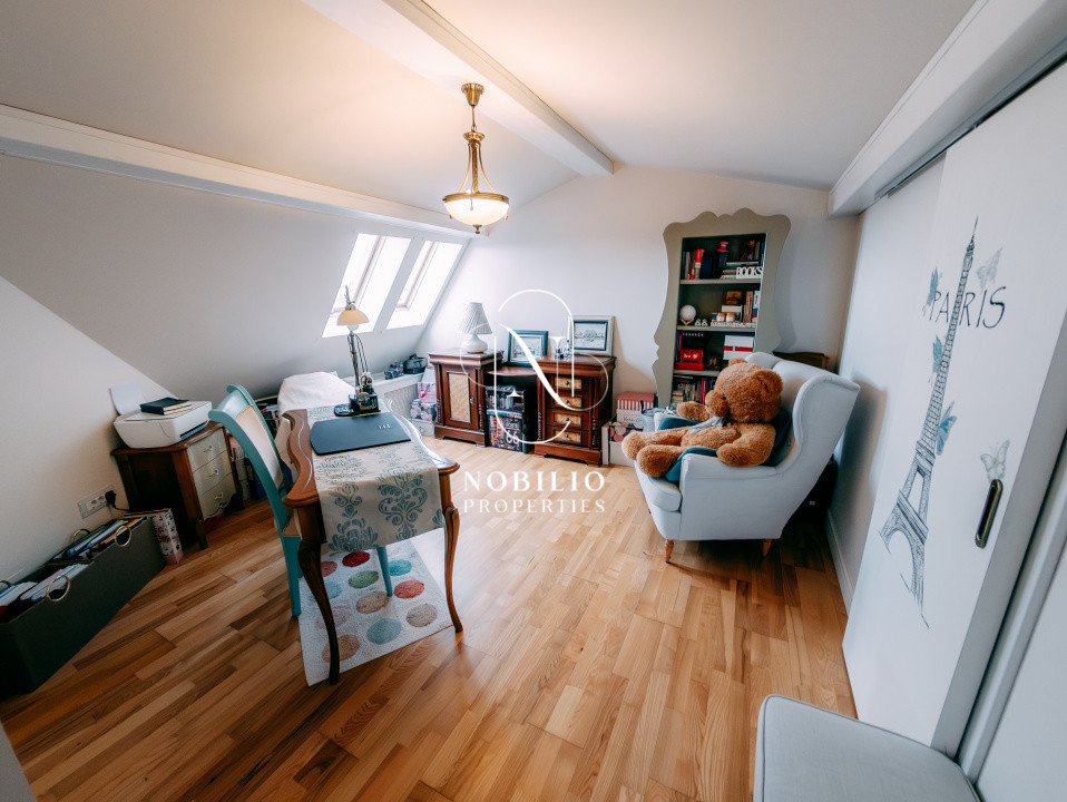 Apartament in Andrei Mureșanu, 190 mp, mobilat şi utilat, cu 2 locuri de parcare