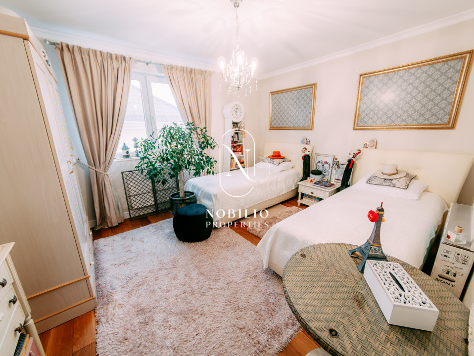 Apartament in Andrei Mureșanu, 190 mp, mobilat şi utilat, cu 2 locuri de parcare