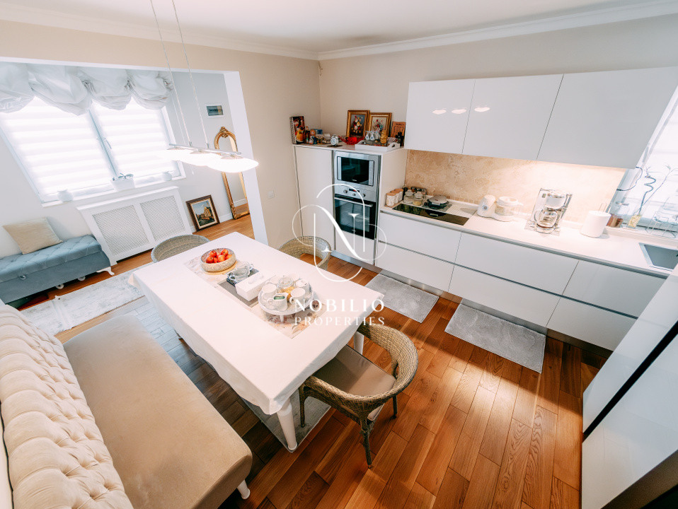 Apartament in Andrei Mureșanu, 190 mp, mobilat şi utilat, cu 2 locuri de parcare