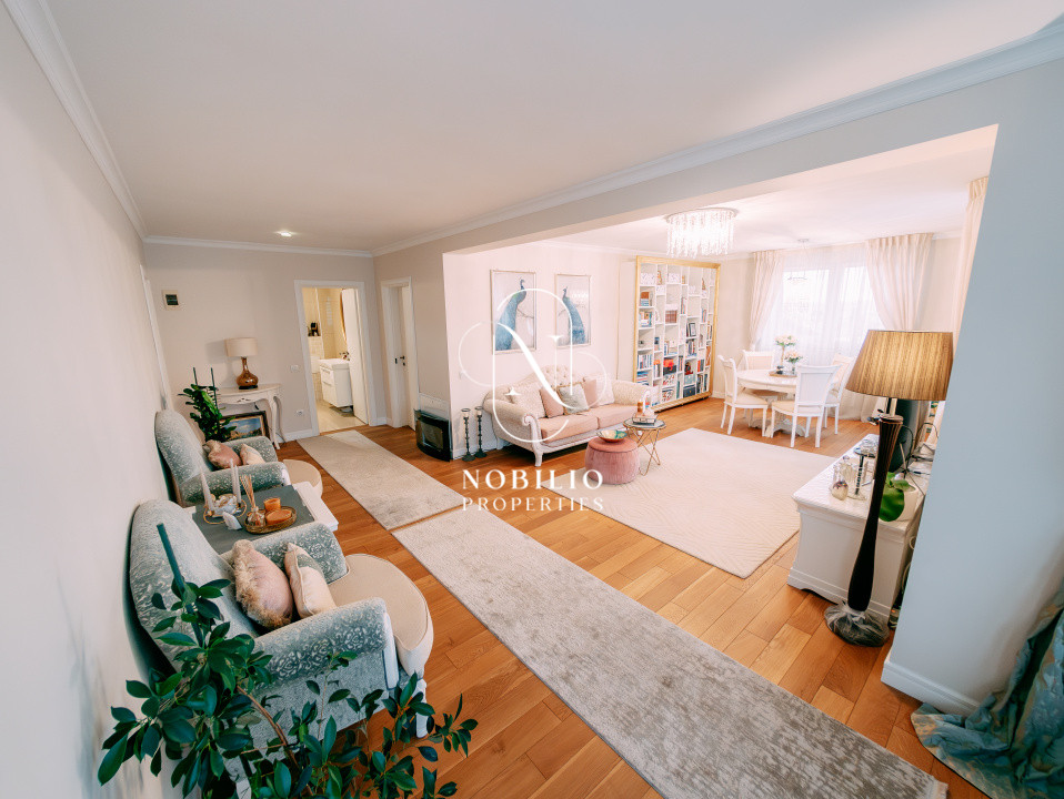 Apartament in Andrei Mureșanu, 190 mp, mobilat şi utilat, cu 2 locuri de parcare