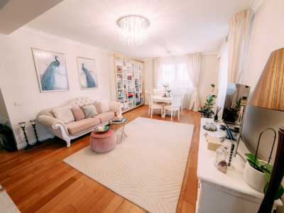 Apartament in Andrei Mureșanu, 190 mp, mobilat şi utilat, cu 2 locuri de parcare