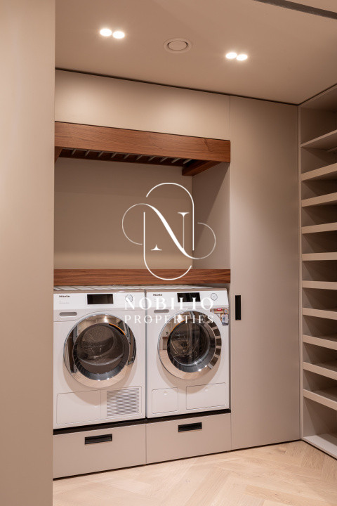 Bijuterie tehnologică - Casă de vânzare in Făget