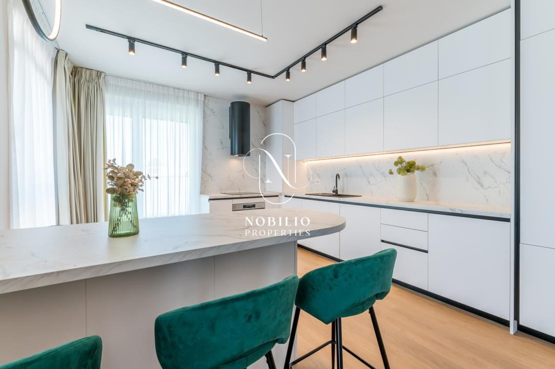 Apartament de lux cu 3 camere de închiriat în Zorilor