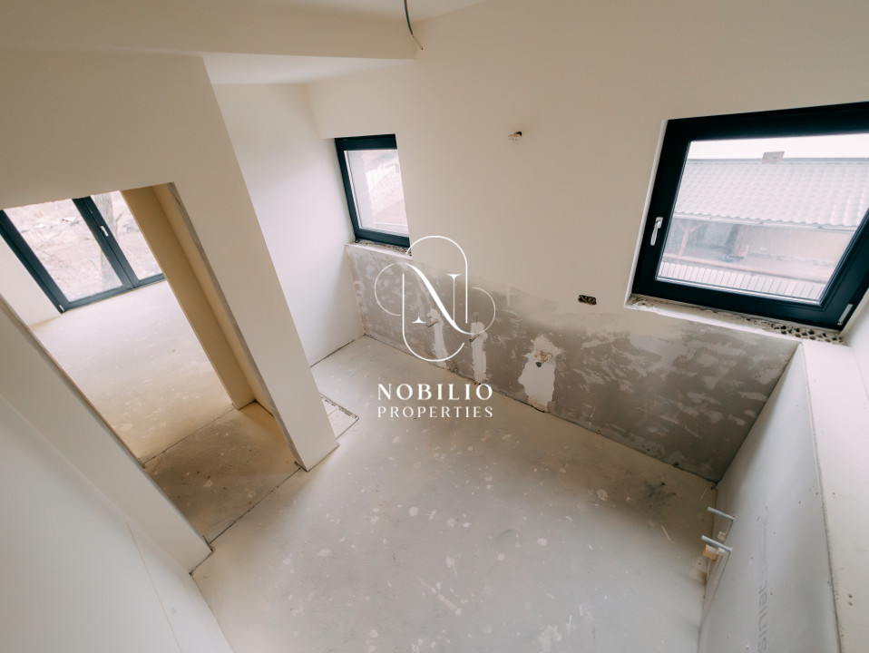 Duplex de vânzare, cu suprafața de 135 mp, situat în Tăuți, aproape de mănăstire