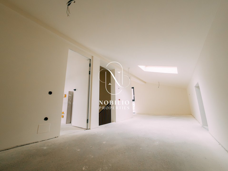 Duplex de vânzare, cu suprafața de 135 mp, situat în Tăuți, aproape de mănăstire